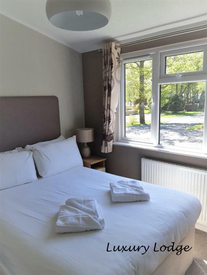 Inverbeg Holiday Park Luss Exterior photo